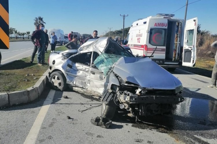 Antalya'da hastane d&ouml;n&uuml;ş&uuml; kaza; &ccedil;ift &ouml;ld&uuml;