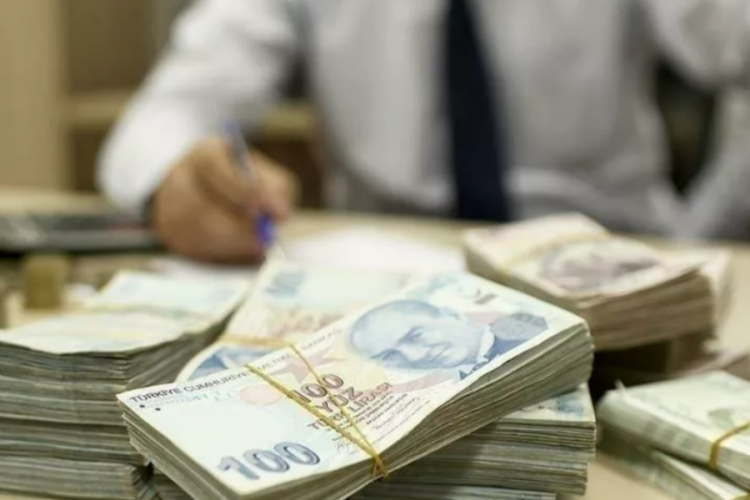 S&P: T&uuml;rkiye'de enflasyon yılın b&uuml;y&uuml;k b&ouml;l&uuml;m&uuml;nde y&uuml;zde 50 &uuml;zeri olacak