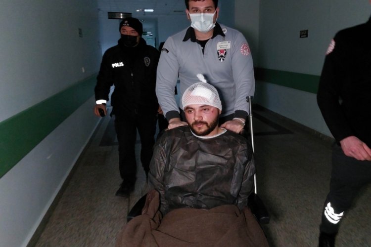 Kavgada 2 kişiyi &ouml;ld&uuml;ren şahıs hastanede g&ouml;zaltına alındı