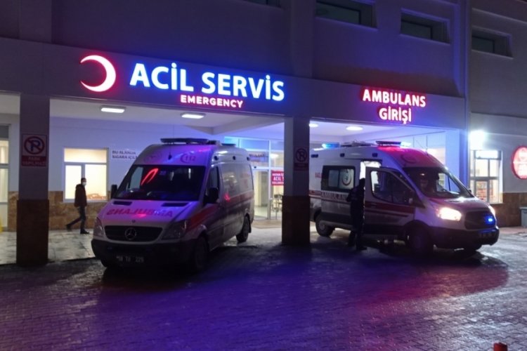 Arkadaşlar arasında kavga: 1'i ağır 3 yaralı