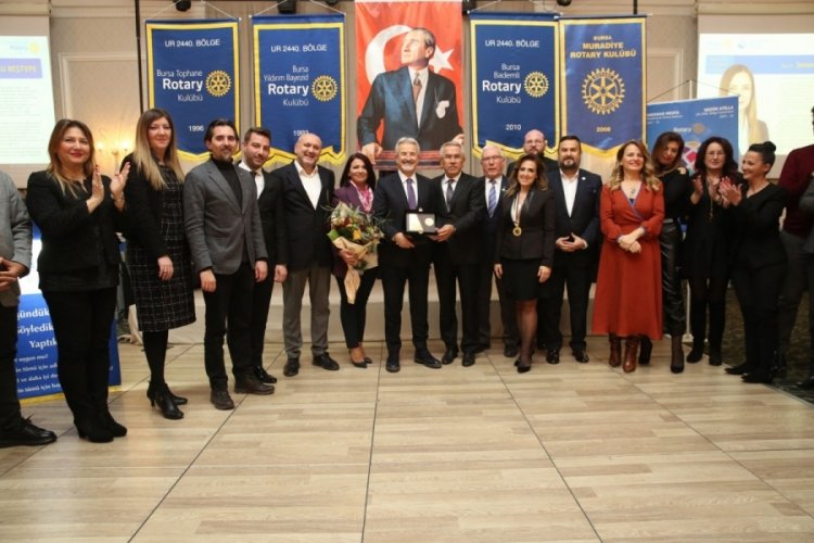 Bursa'da Başkan Erdem'e Bademli Rotary Kul&uuml;b&uuml;'nden teşekk&uuml;r plaketi