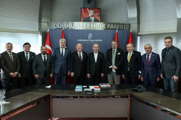 TGK, medyanın sorunları raporunu CHP Lideri Kılı&ccedil;daroğlu'na sundu
