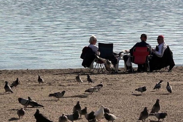Marmaris'te sıcaklık 21 derece: Sahiller doldu