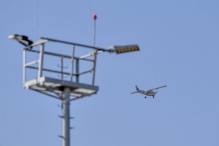 İzlanda'da kaybolan u&ccedil;ak g&ouml;l&uuml;n dibinde bulundu
