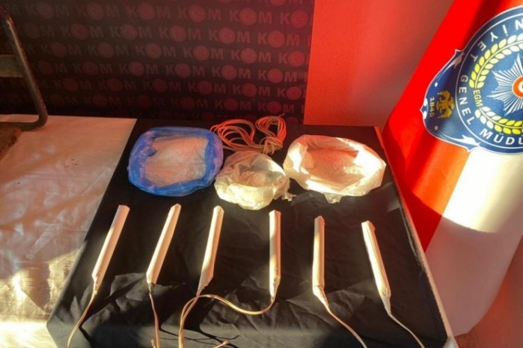 İzmir &Ouml;demiş'te ka&ccedil;ak kazıya 6 tutuklama