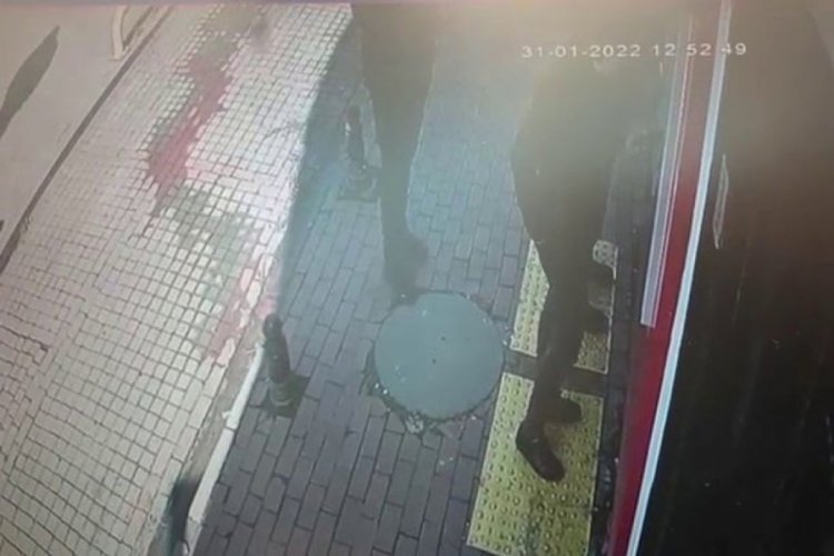 Kendilerini banka g&ouml;revlisi olarak tanıtarak 125 bin TL dolandırdılar