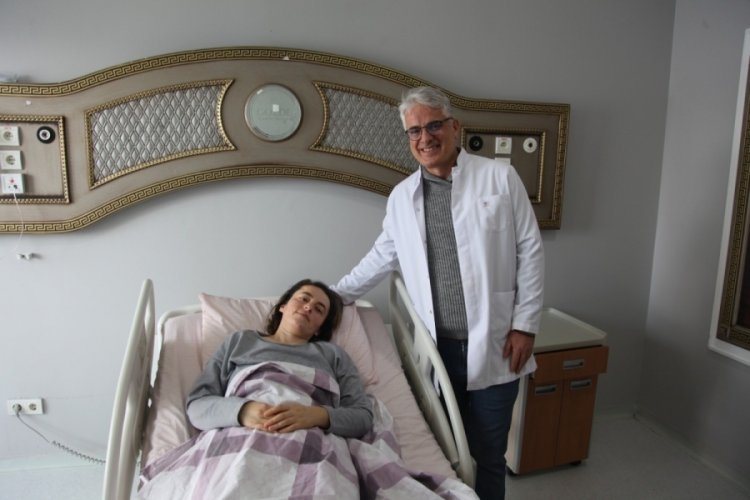 Ağrı şikayetiyle hastaneye gitti, rahim duvarından...
