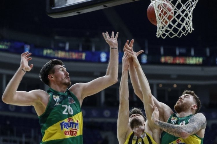 Frutti Extra Bursaspor, Fenerbah&ccedil;e'yi elinden ka&ccedil;ırdı