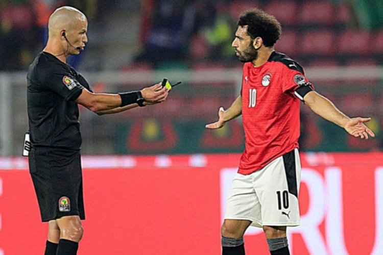 Hakem Victor Gomez'den Salah'a: Al d&uuml;d&uuml;ğ&uuml; ma&ccedil;ı sen y&ouml;net