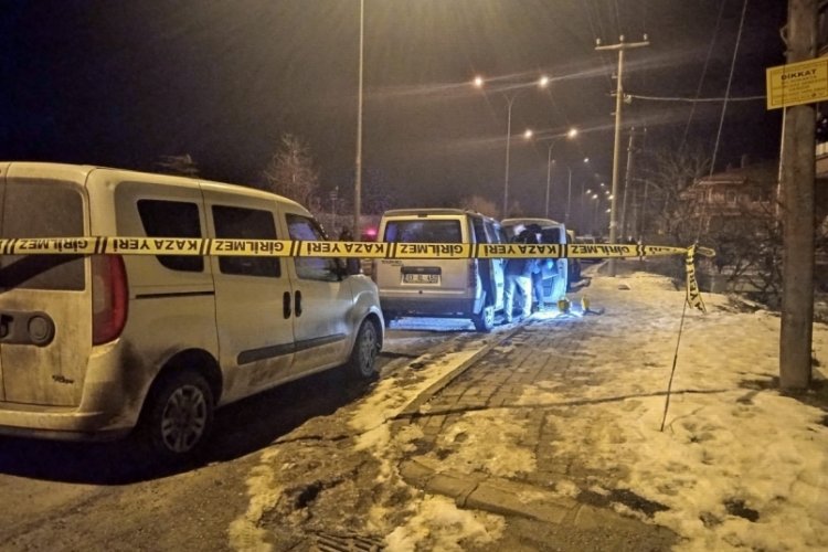 Eski karı koca &ccedil;ift silahlı saldırıda yaralandı