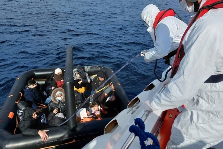 Yunanistan'ın g&ouml;&ccedil;menleri geri itme sayısı y&uuml;zde 97 arttı