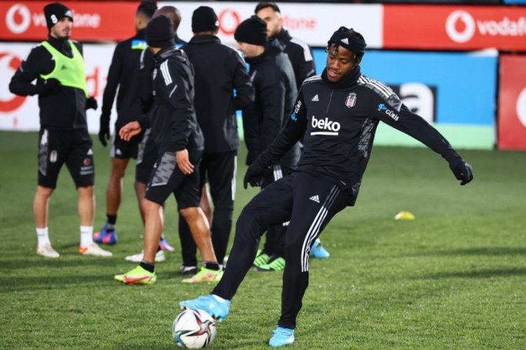 Beşiktaş zirvenin 20 puan gerisine d&uuml;şt&uuml;