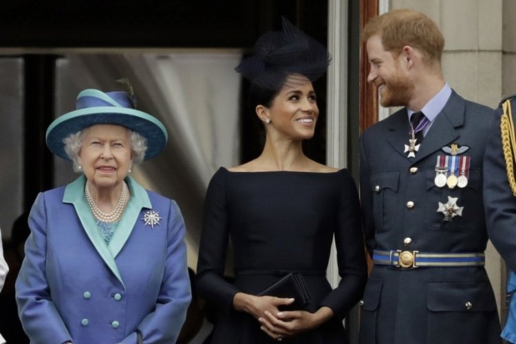 Prens Harry ve Meghan Markle, Krali&ccedil;e Elizabeth'in tahttaki 70'inci yılını kutlamadı