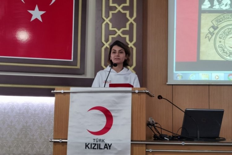 Bursa'da Elif, kanseri nasıl yendiğini anlattı