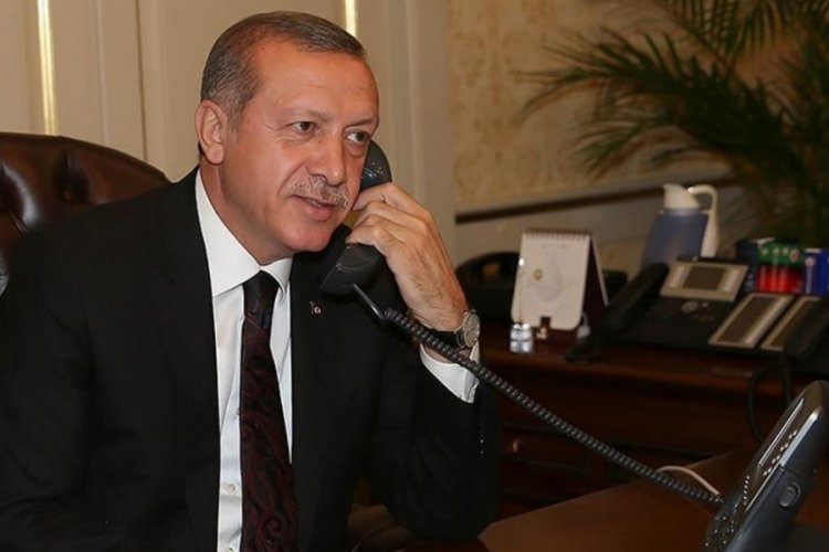 Cumhurbaşkanı Erdoğan, Abdullah G&uuml;l ile telefonda g&ouml;r&uuml;şt&uuml;