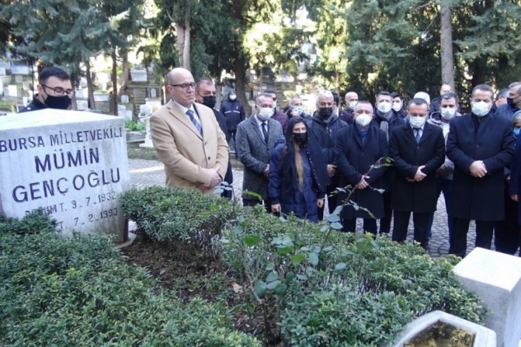 BAL-G&Ouml;&Ccedil; Kurucu Başkanı M&uuml;min Gen&ccedil;oğlu mezarı başında anıldı