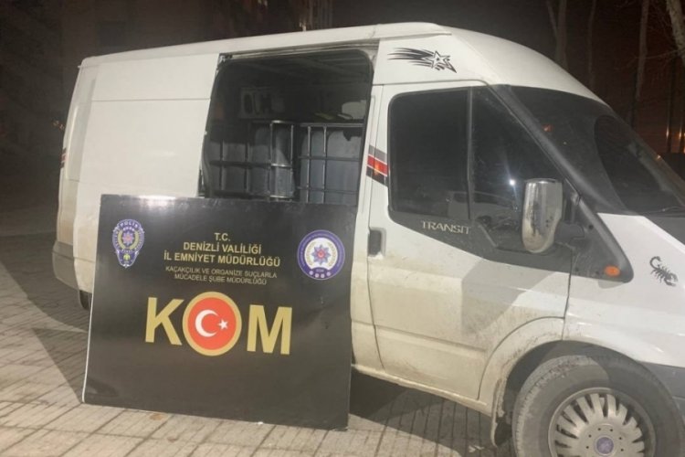 Denizli'de aracıyla 3 bin litre ka&ccedil;ak akaryakıt taşıdı!