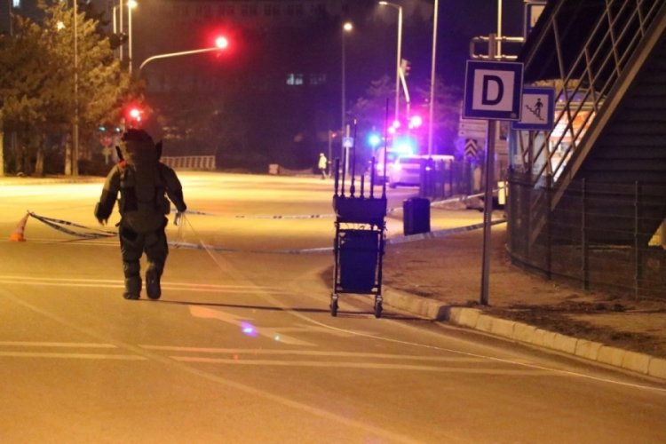 İl Emniyet M&uuml;d&uuml;rl&uuml;ğ&uuml; yakınında unutulan valiz ekipleri harekete ge&ccedil;irdi