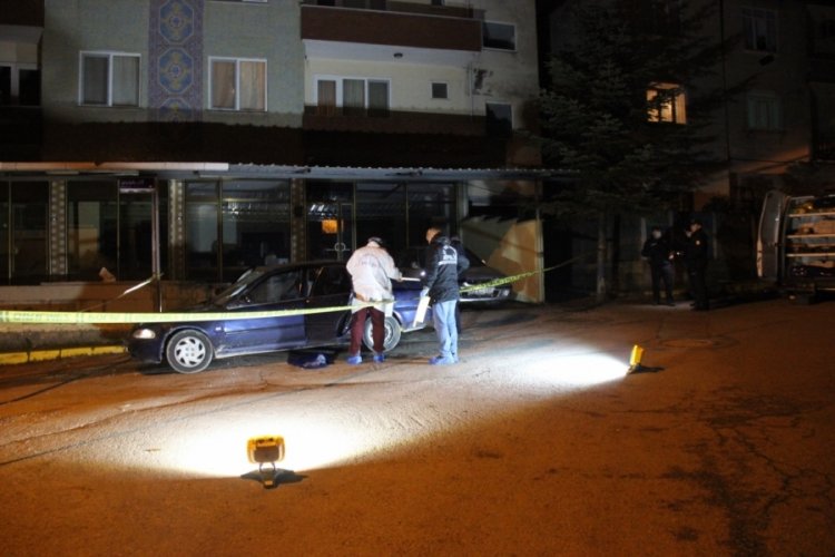 Otomobilinde pompalı t&uuml;fekle saldırıya uğrayan şahıs yaralandı