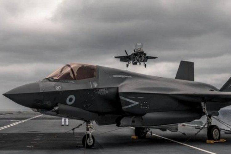 ABD, d&uuml;şen F-35 u&ccedil;ağını denizden &ccedil;ıkarmaya &ccedil;alışıyor