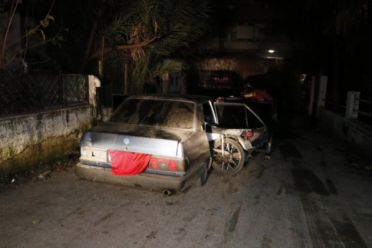 Plakayı bezle kapadılar ama kovalamaca sonucu yakalandılar
