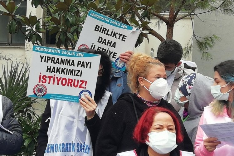 İzmir'de sağlık &ccedil;alışanları 1 g&uuml;nl&uuml;ğ&uuml;ne iş bıraktı