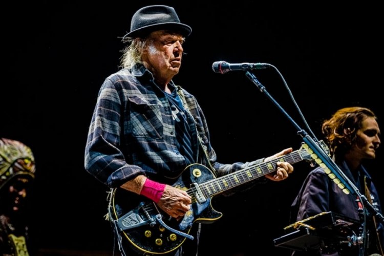 Spotify ve Neil Young arasındaki savaş bitmiyor