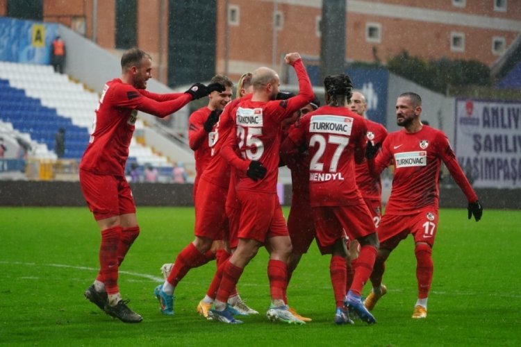 Gaziantep FK kupada &ccedil;eyrek finale y&uuml;kseldi