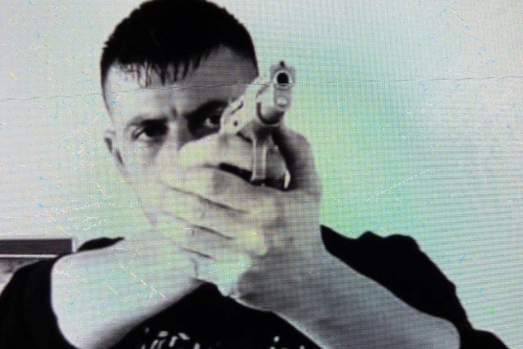 Eski eşini vurdu, 'kendimi savundum' dedi