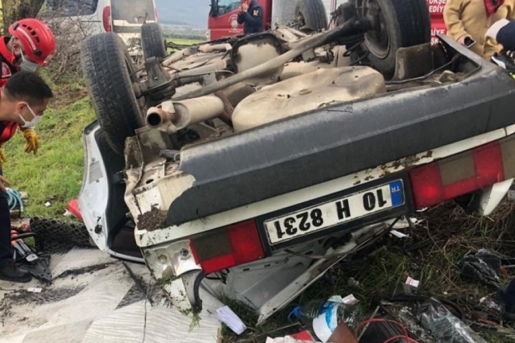 Balıkesir'de zincirleme kaza:1 &ouml;l&uuml;