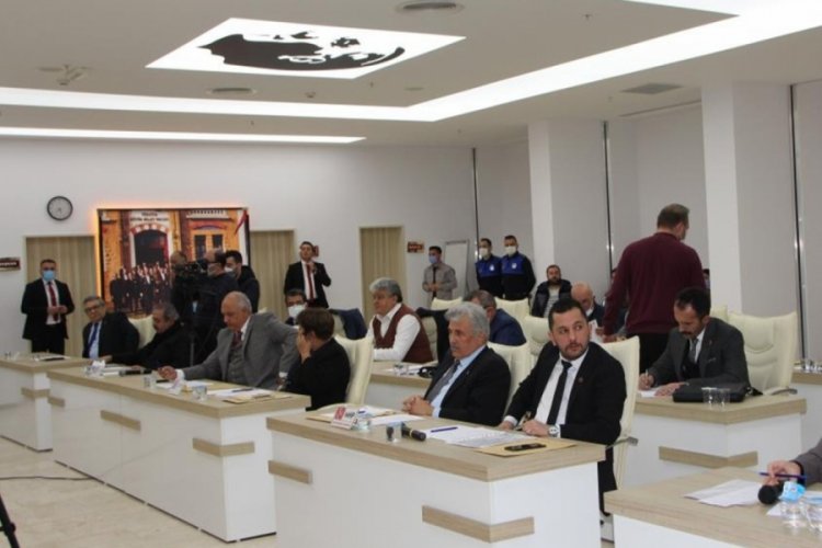 İYİ Parti ve AK Parti arasında '&uuml;&ccedil; maymun' tartışması!