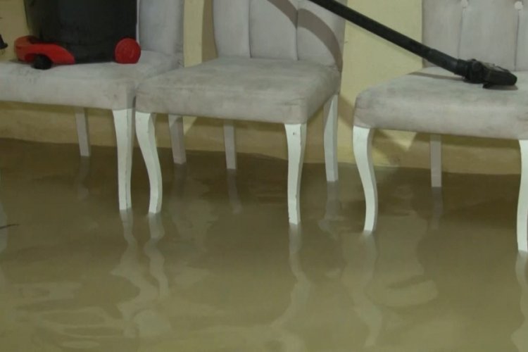 İstanbul'da evini su basan vatandaştan İSKİ'ye tepki