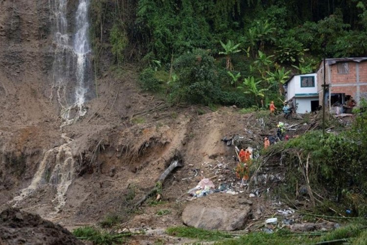 Kolombiya'da toprak kayması: 14 kişi &ouml;ld&uuml;