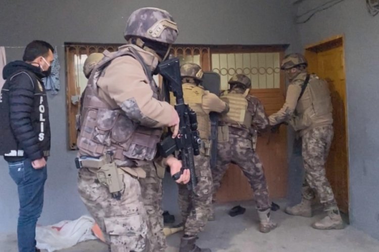 Osmaniye'de torbacılara şafak vakti operasyon: 6 g&ouml;zaltı
