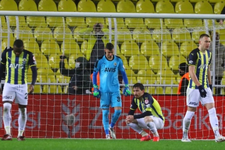 Fenerbah&ccedil;e'de k&ouml;t&uuml; gidişat kupada da s&uuml;rd&uuml;