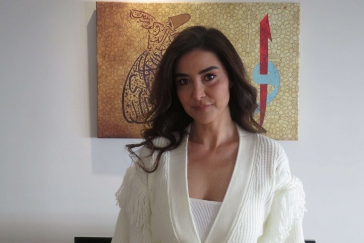 Sanat&ccedil;ı Ebru Elver'e dolandırıcılık şoku