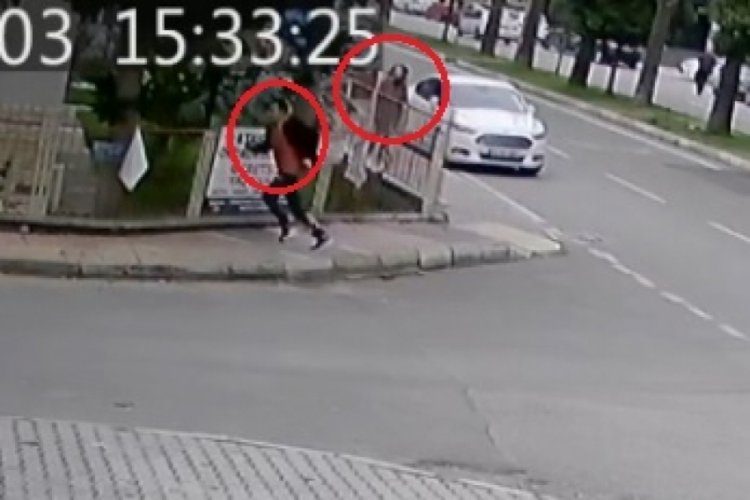 Mersin'de telefonla konuşurken kapka&ccedil;a uğradı