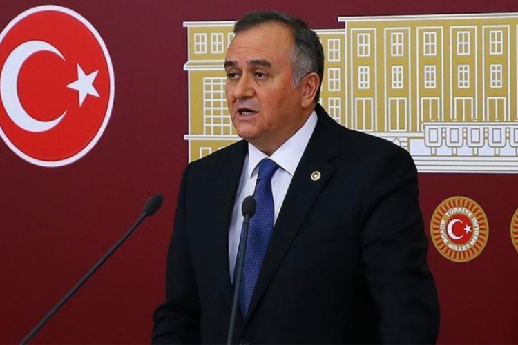 MHP'li Ak&ccedil;ay: &Ouml;zel'in attığı taş mevkidaşlarına isabet etti