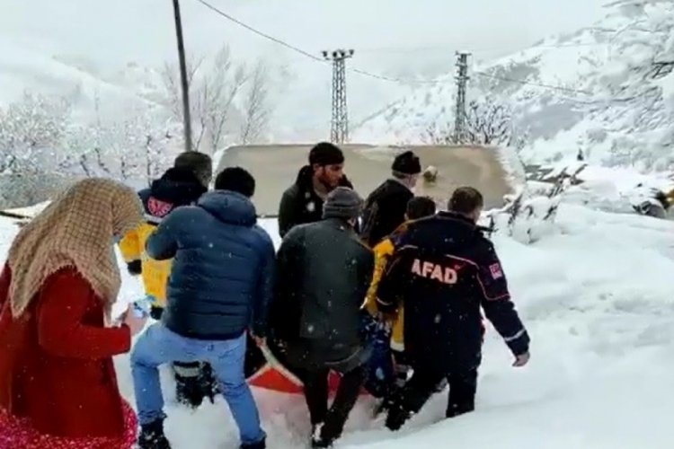 Bing&ouml;l'de ekipler 50 yaşındaki hasta i&ccedil;in seferber oldu