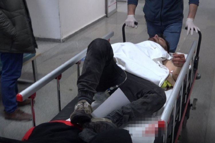 Gen&ccedil;lerin alacak verecek kavgası kanlı bitti: 1 ağır yaralı
