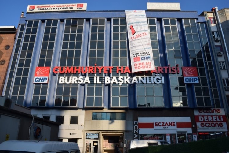 CHP Bursa elektrik faturasını il binasına astı: &Ouml;demiyoruz