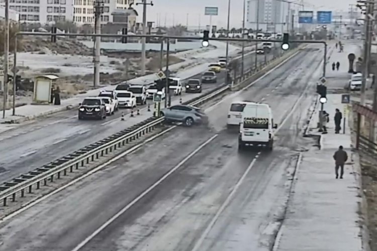 Senenin ilk ayında trafik kazalarında y&uuml;zlerce kişi &ouml;ld&uuml;