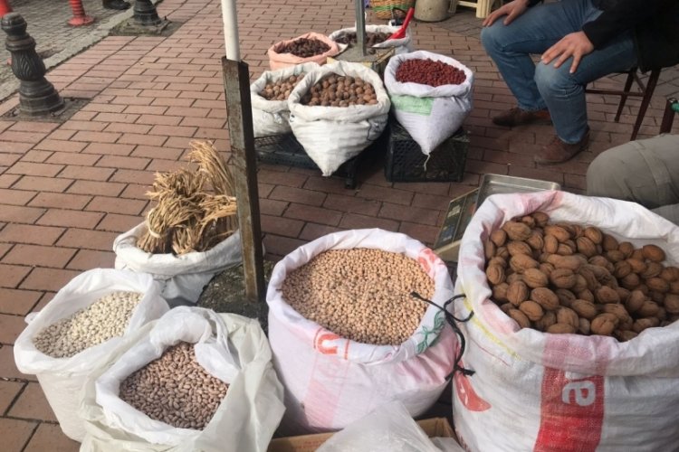 Bursa'da &uuml;retici kara kara d&uuml;ş&uuml;n&uuml;yor (&Ouml;ZEL HABER)