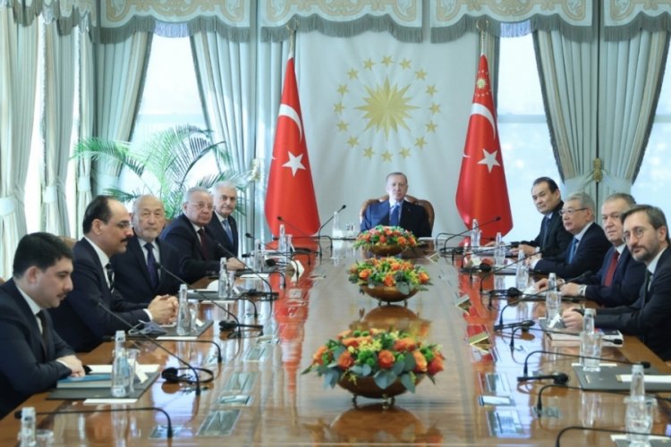 Cumhurbaşkanı Erdoğan Aksakallar Konseyi heyeti ile bir araya geldi