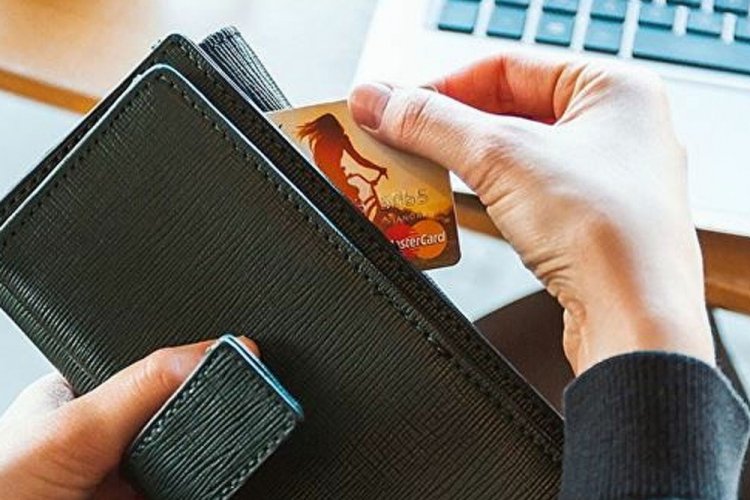 Bel&ccedil;ika'da online alışverişi kaldırma tartışması