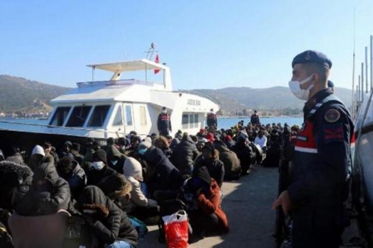 İzmir'de 226 ka&ccedil;ak g&ouml;&ccedil;men ile 10 organizat&ouml;r yakalandı