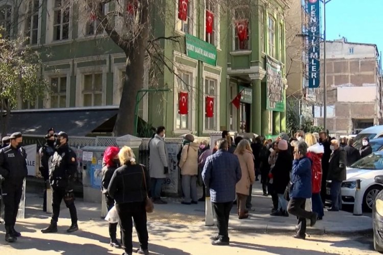 BASAD binası protestolar arasında tahliye edildi