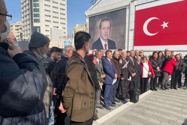 Bursa'da 9 Partinin İl Başkanlığı: Yurttaşlar, artık faturaları yakarak ısınıyor ve aydınlanıyor!