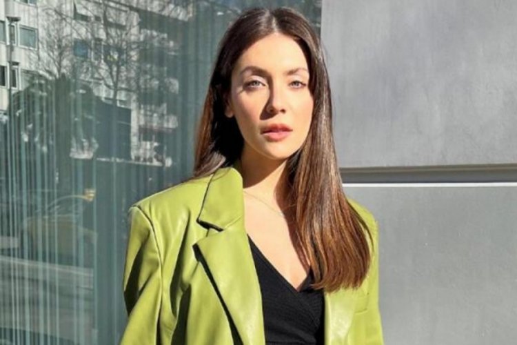 Fulya Zenginer'den karnı burnunda kareler