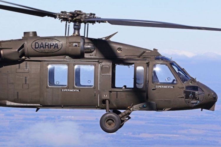 Kara Şahin ilk defa pilotsuz u&ccedil;tu